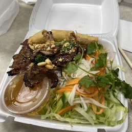 Vermicelli pork and egg roll