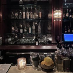 Bar Chloe