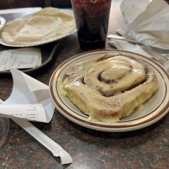 Frontier - Frontier Sweet Roll - Mexican Near Me - Albuquerque, New Mexico