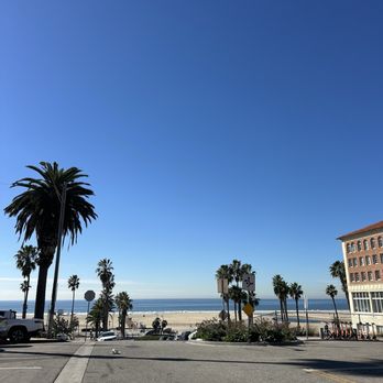 Dogtown Coffee - Walking distance to beach - Coffee & Tea Near Me - Santa Monica, California Dogtown Coffee - Walking distance to beach - Coffee & Tea Near Me - Santa Monica, California