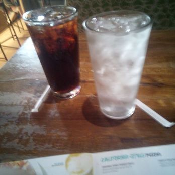 California Pizza Kitchen - Cold drinks that came out before the order to have a good drink that makes a great lunch worthwhile. - Pizza Near Me - San Diego, California