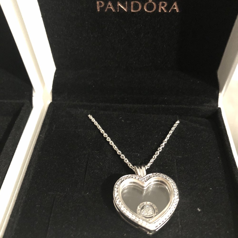 Pandora - Jewelry Near Me - Holyoke, Massachusetts