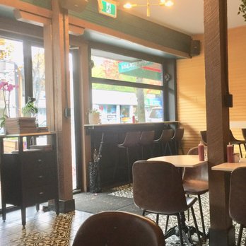 Egg & Co - Inside - Breakfast & Brunch Near Me - Vancouver, British Columbia