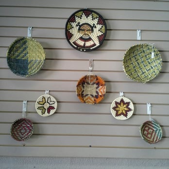 Smoking Trails Arts - Coiled and weaved Hopi plaques made out of yucca, made by hopi women. - Arts & Crafts Near Me - Second Mesa, Arizona Smoking Trails Arts - Coiled and weaved Hopi plaques made out of yucca, made by hopi women. - Arts & Crafts Near Me - Second Mesa, Arizona