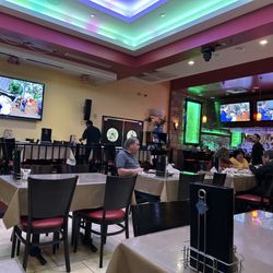 Dos Salsas Tex-Mex Restaurant
