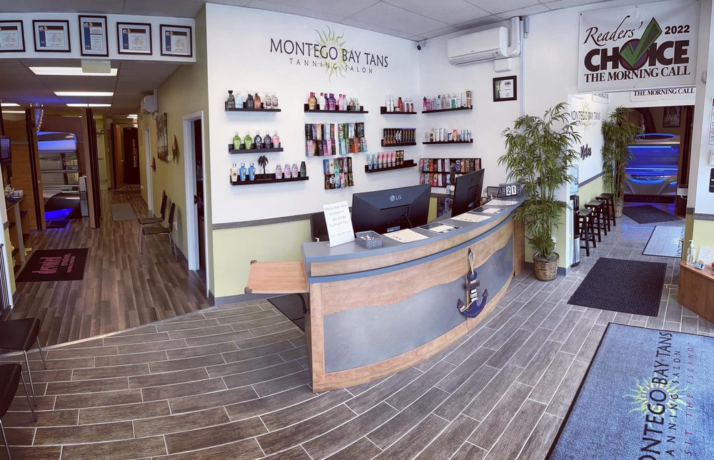 Montego Bay Tans Logo