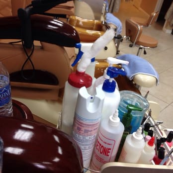 DMG Nails - Cleaning supplies everywhere- I love this! - Nail Salons Near Me - Livonia, Michigan