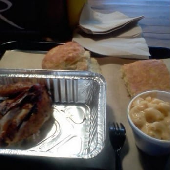4 Rivers Smokehouse - 1/4 chicken, cornbread, mac n cheese, & biscuit (first meal here ever) - Barbeque Near Me - Gainesville, Florida