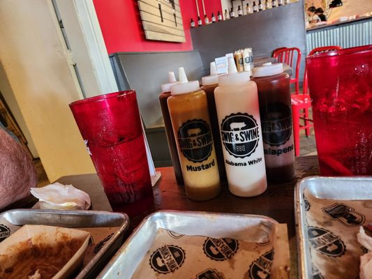 Swig & Swine by null