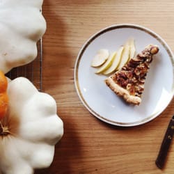 Grand Maison - Gâteau aux poires et noisettes