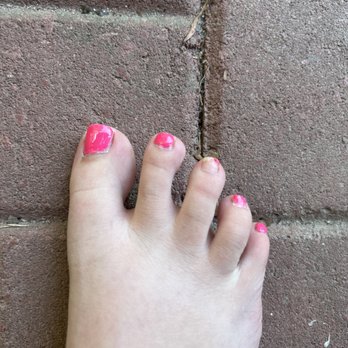 iNails Salon and Day Spa - Chipped off nail polish - Nail Salons Near Me - Conyers, Georgia