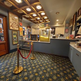 4 Star Theater - Lobby/concessions - Cinema Near Me - San Francisco, California