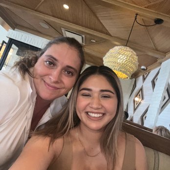 Playa Mesa - Scarlet! Great service - Mexican Near Me - Costa Mesa, California