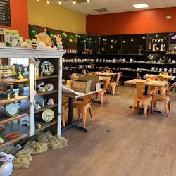 The Pottery Cove - Inside