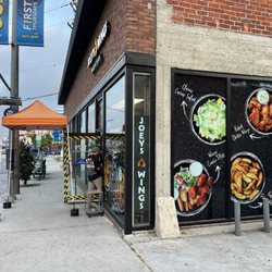 Joey's Wings - Outside ordering/pickup area