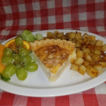The Pully Bone - Saturday Brunch: Quiche - American Near Me - Nash, Texas