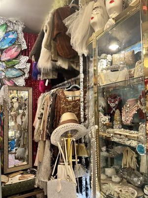 JuJu's Vintage by null