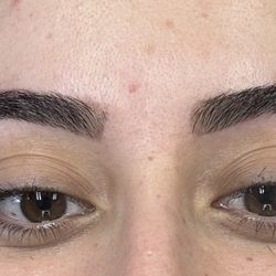 Urvi Brows Threading - This is what they look like after the henna. They look so good !