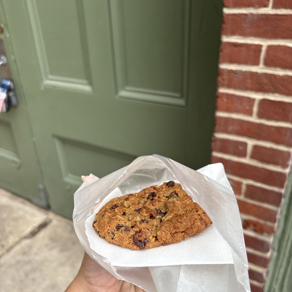 Coffee Zeit - Oatmeal Raisin Cookie - Coffee & Tea Near Me - Philadelphia, Pennsylvania