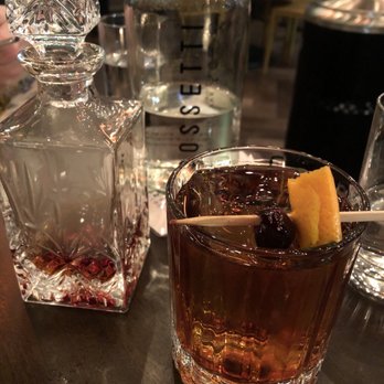 Rossetti Restaurant - Beverly - Smoked bourbon cocktail - Italian Near Me - Beverly, Massachusetts Rossetti Restaurant - Beverly - Smoked bourbon cocktail - Italian Near Me - Beverly, Massachusetts