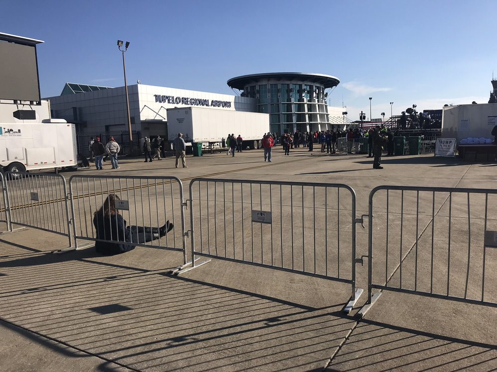 TUPELO REGIONAL AIRPORT Updated September 2024 17 Photos 2704 W