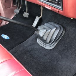 New carpet (and shift boot that I got off eBay).