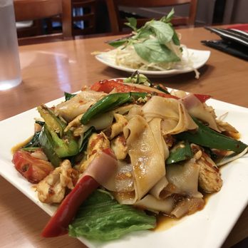 Houa Khong 2 - Pad See Iw with Chicken - Thai Near Me - Merced, California Houa Khong 2 - Pad See Iw with Chicken - Thai Near Me - Merced, California