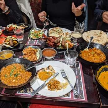 Tayyabs - Pictured on left, my absolute favorite chana :) - Indian Near Me - London, XGL