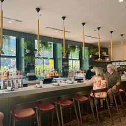 PLANTA Bethesda - Bar area