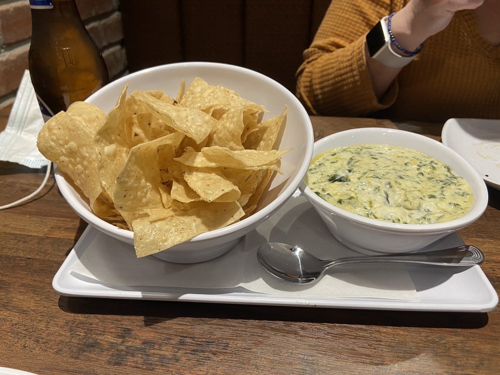 COACH’S BAR & GRILL 42 Photos & 31 Reviews 6700 College Blvd