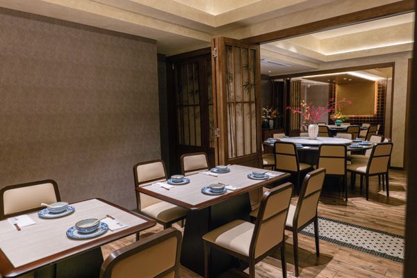 Chi Restaurant & Bar by null