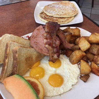 Panagio's All Day Grill - Panagio's Big Breakfast - Breakfast & Brunch Near Me - Toronto, Ontario