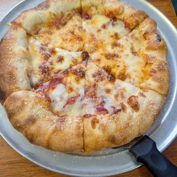 Cobblestone Pizza - Stuffed crust cheese pizza - Pizza Near Me - Newport, Oregon