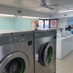 Tybee Island Laundromat - Washing machines & change machine