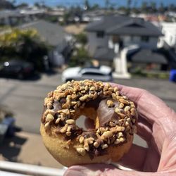 Encinitas Donut House - This is the way to start a morning!