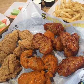 Buffalo Wild Wings - boneless lemon pepper, spicy garlic, and honey bbq - Chicken Wings Near Me - Burbank, California