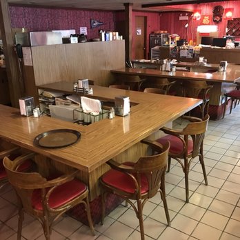 Charles Hotel - The ultimate family table! - Hotels Near Me - Fraser Valley A, British Columbia