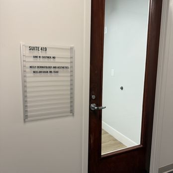 Neely Dermatology and Aesthetics - Entrance to Dr. Neely's dermatology practice - Dermatologists Near Me - Washington, DC, District of Columbia Neely Dermatology and Aesthetics - Entrance to Dr. Neely's dermatology practice - Dermatologists Near Me - Washington, DC, District of Columbia