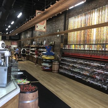 Savannah S Candy Kitchen 643 Photos 228 Reviews Desserts