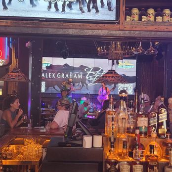 LAINEY WILSON’S BELL BOTTOMS UP - Updated September 2025 - 171 Photos