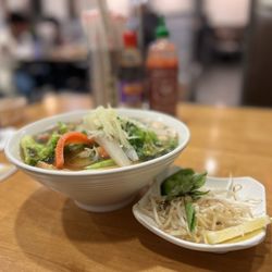 123 Pho - Playa Vista - Pho  (rare beef, tofu & veggies) w beef/ chicken broth