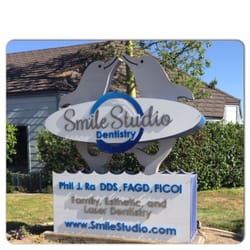 Smile Studio - The "famous" dolphins!