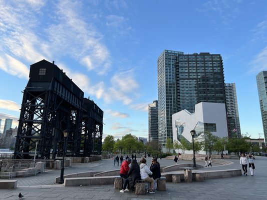 Hunter's Point South Park by null