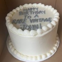 Kellys Cake and Cookies - Yellow cake w/delicious buttercream icing and lemon filing