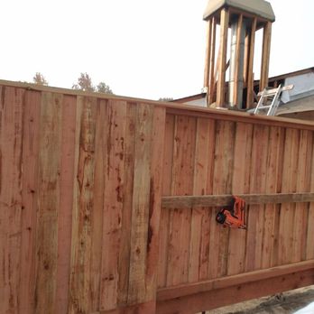 Norcal Construction - Redwood fence - General Contractors Near Me - Sacramento, California Norcal Construction - Redwood fence - General Contractors Near Me - Sacramento, California