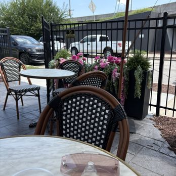 Bisou - Coffee & Tea Near Me - Kansas City, Missouri