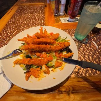 Miller's Ale House - ZINGERS® SALAD hot garlic - Sports Bars Near Me - Clermont, Florida