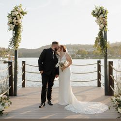 Lakehouse Resort - Island ceremony!