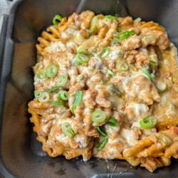 Dulce Vida - Poutine to go. Yummy!