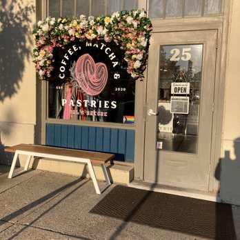Val's Bakery - Bakeries Near Me - Dayton, Ohio